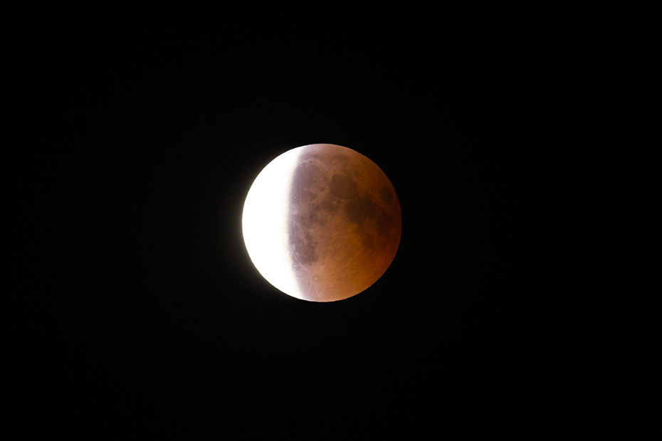Totale Mondfinsternis am 27.07.2018, auch als Blutmond bezeichnet, Dithmarschen  -  Schleswig-Holstein  -  Deutschland, Total lunar eclipse on July 27, 2018, also called blood moon