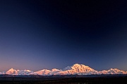 Mount Brooks, Denali und Mount Foraker im Abendlicht, Denali Nationalpark  -  Alaska, Mount Brooks, Denali and Mount Foraker at dusk